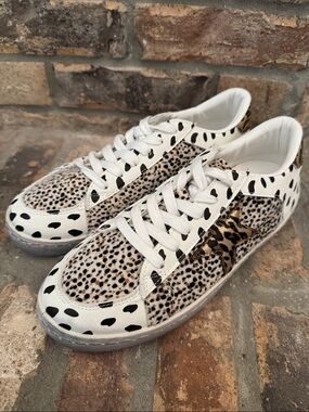 Liliana White Animal-Print Lace-Up Sneakers Size 11